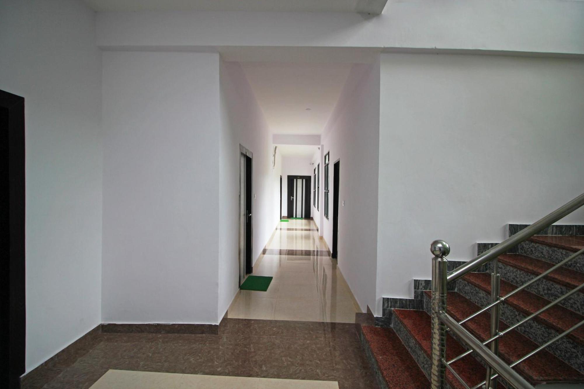 Oyo Hotel Chandni Дармсала Экстерьер фото