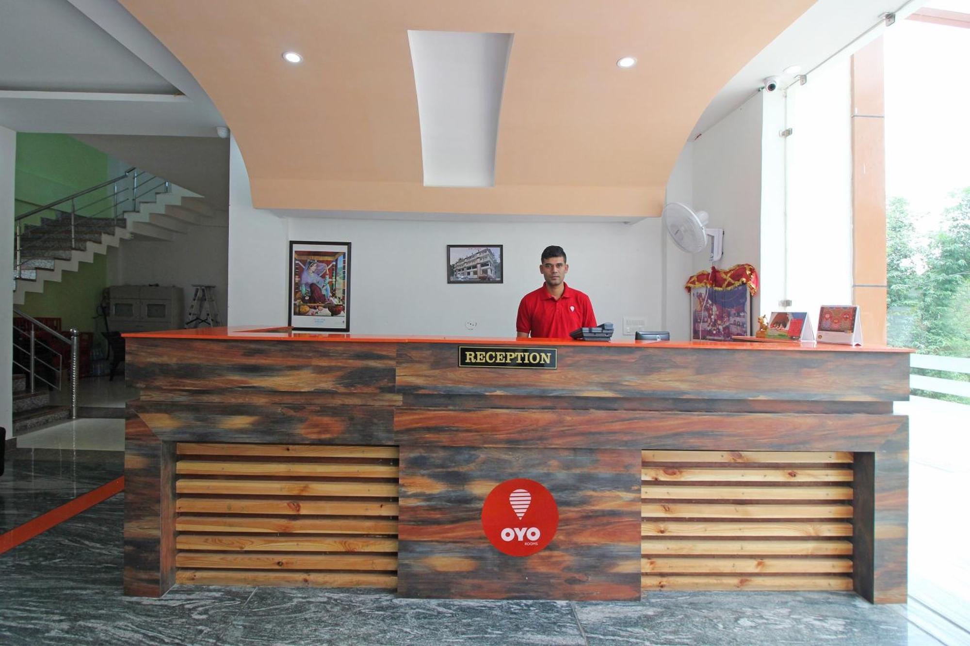 Oyo Hotel Chandni Дармсала Экстерьер фото